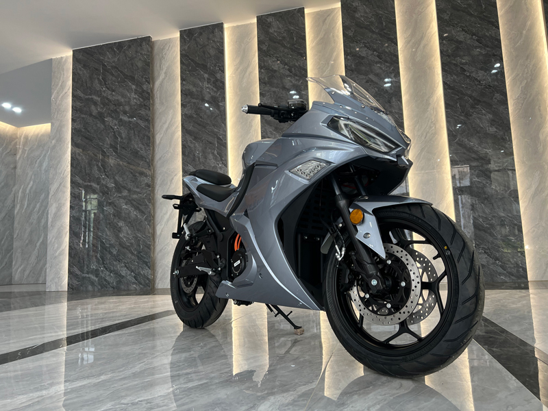 Электромотоцикл R6 1
